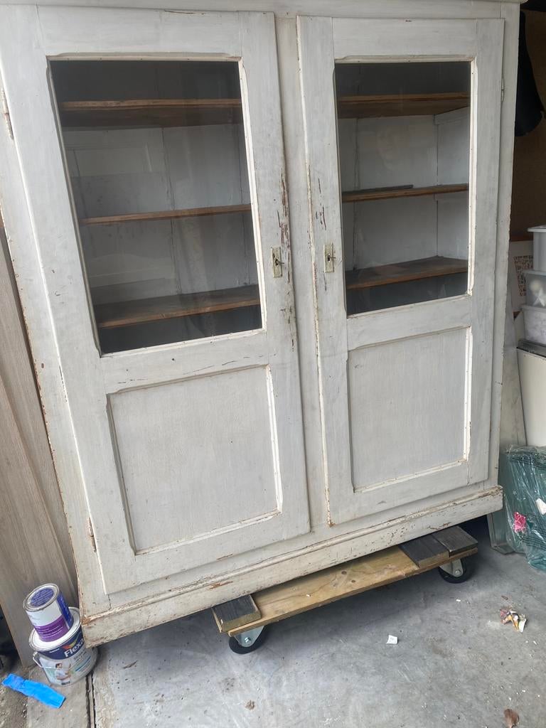 Antieke kast, Ophalen