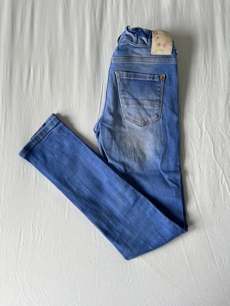 Vingino Skinny Fit Jeans mt 146 spijkerbroek lichtblauw, Kinderen en Baby's, Kinderkleding | Maat 146, Zo goed als nieuw, Meisje