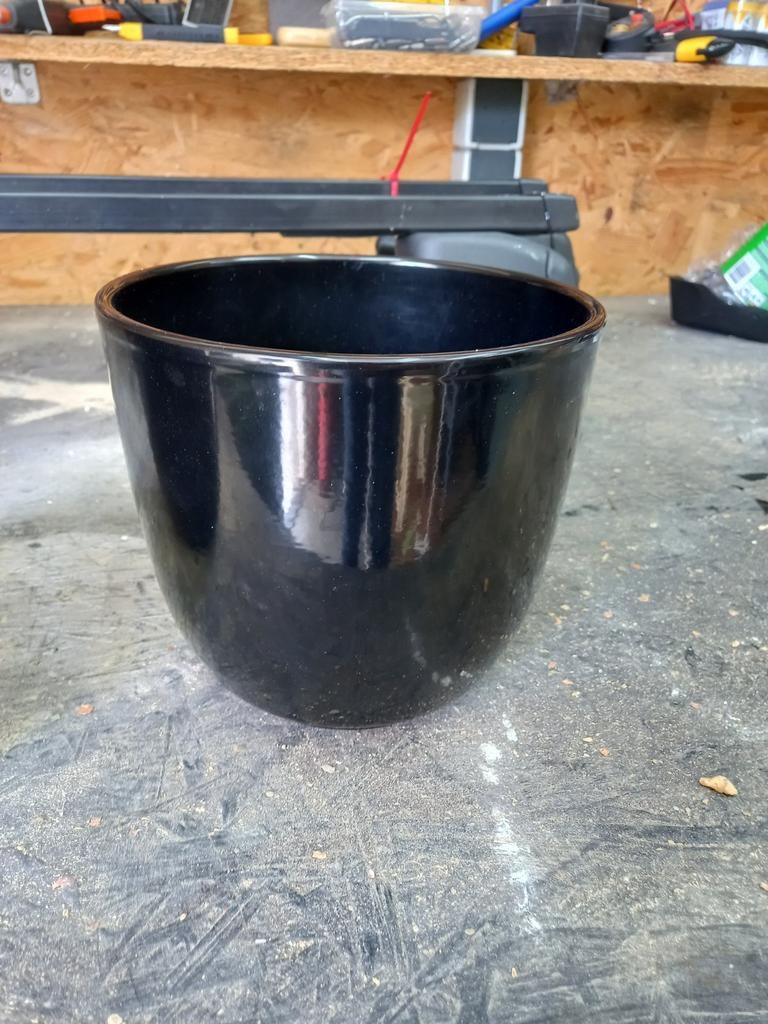 Zwarte bloempot 2 stuks, Ophalen, Rond, Aardewerk, Minder dan 40 cm