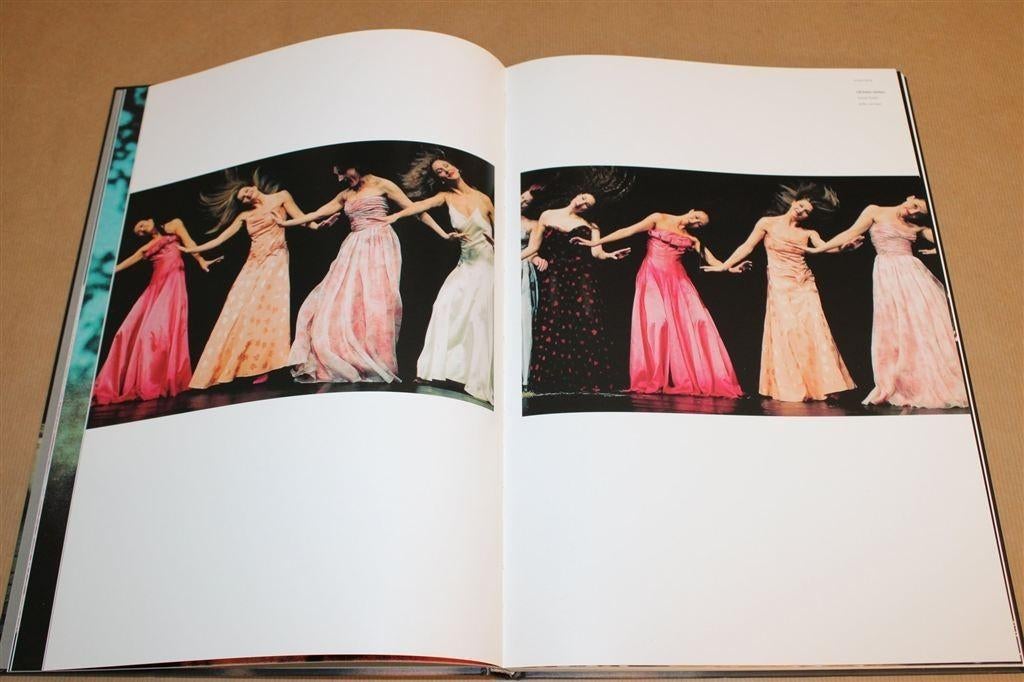 Dansende Momenten — Pina Bausch — Dansfotografie, Ophalen of Verzenden, Zo goed als nieuw