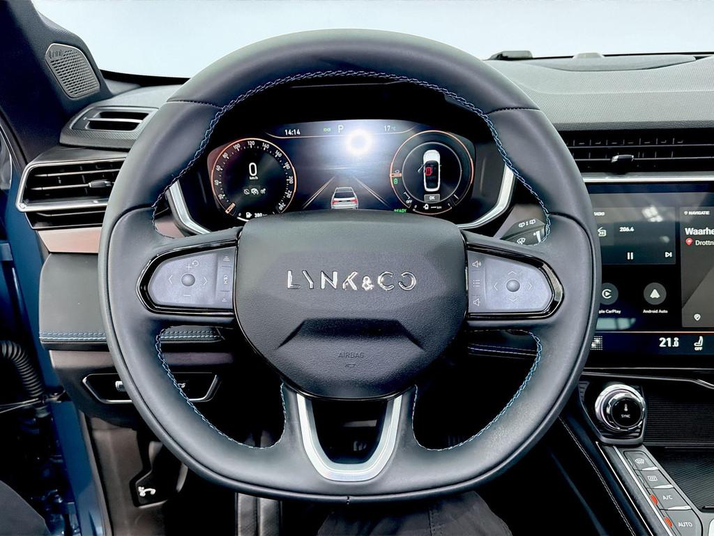 Lynk en Co 01 1.5 MY23 - Moderne hybride SUV met karakter!, Auto's, Stof, Euro 6, Met garantie (alle), Blauw