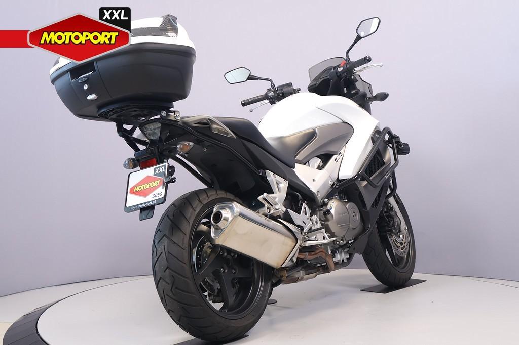 Honda VFR 800 X CROSSRUNNER (bj 2012) - foto 3