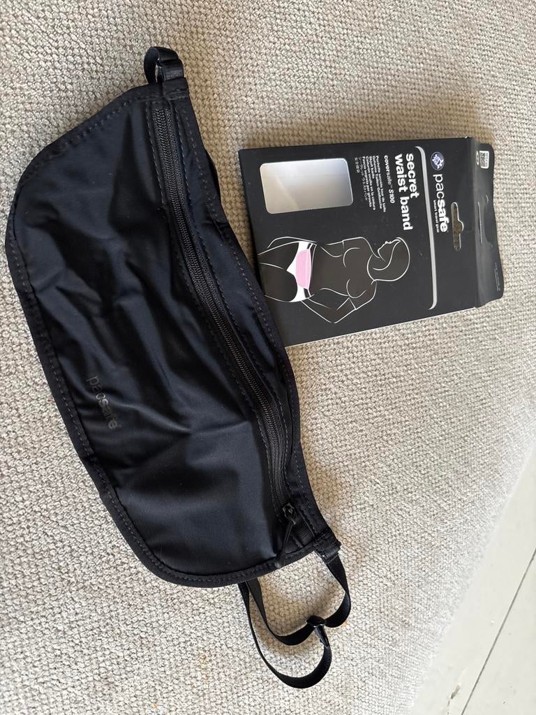 Lichtgewicht Buideltasje geldpaspoort Pacsafe S  nieuw, 40 tot 60 cm, 30 cm of meer, Zwart, Ophalen of Verzenden