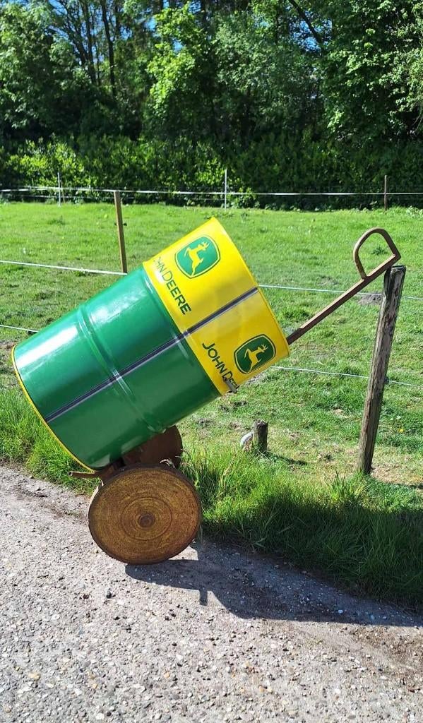 Antieke steekwagen, trek kar, trolley voor bv olie/wijnvat., Ophalen