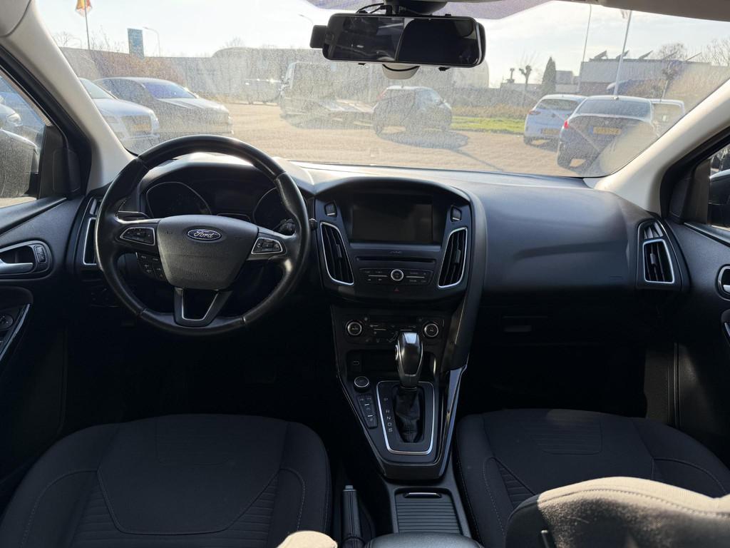 Ford Focus Wagon 1.5 Titanium, Auto's, Stof, 4 cilinders, 150 pk, Zwart
