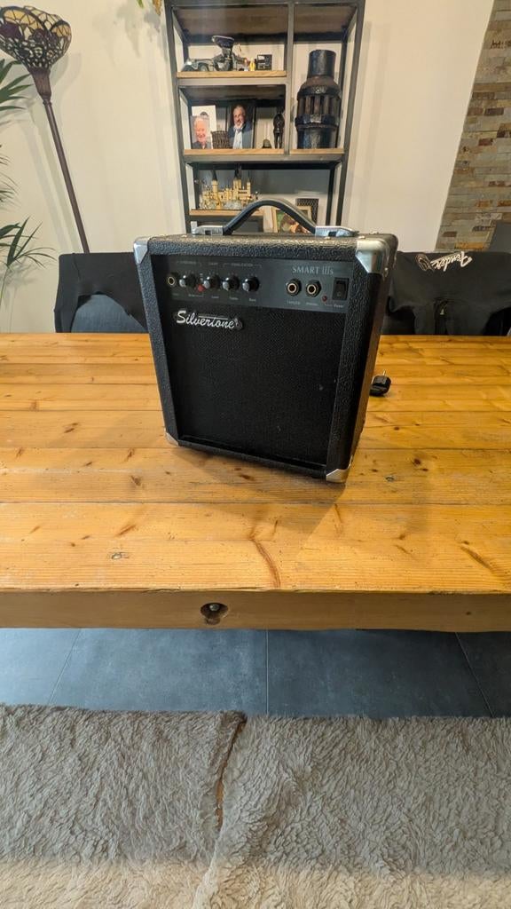 Silvertone Gitaar versterker.  Bass en treble, Muziek en Instrumenten, Versterkers | Bas en Gitaar, Ophalen of Verzenden, Gebruikt