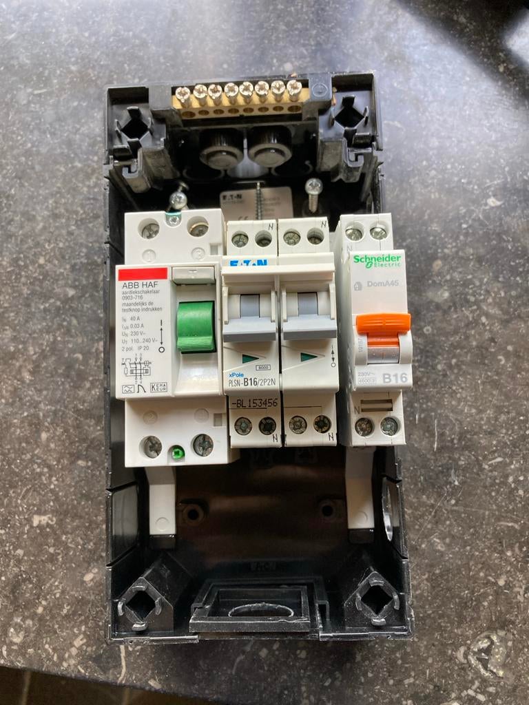 Groepenkast met aardlekschakelaar en automaten, Ophalen of Verzenden, Gebruikt, Overige typen