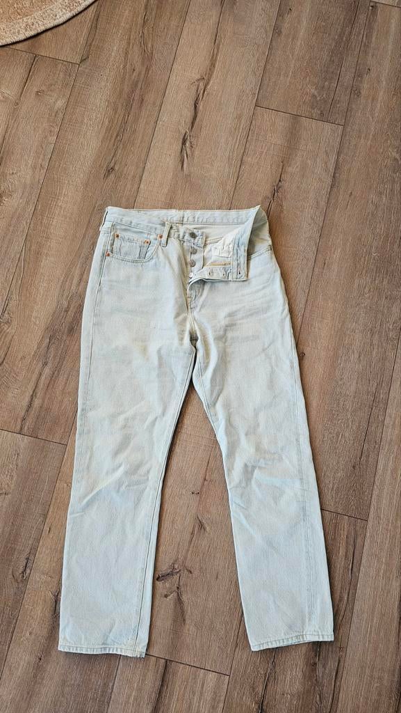 Levi's 501 jeans dames - lichte wassing, Blauw, Ophalen of Verzenden, Zo goed als nieuw, W30 - W32 (confectie 38/40)