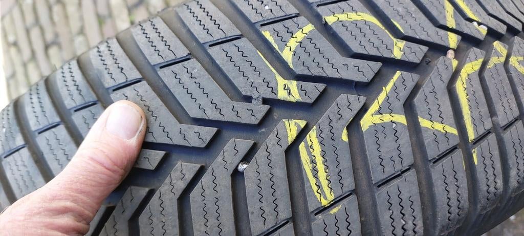 Vredestein Snowtrac 3 winterbanden op stalen velgen, Auto-onderdelen, Banden en Velgen, Gebruikt, 15 inch, 175 mm, Banden en Velgen