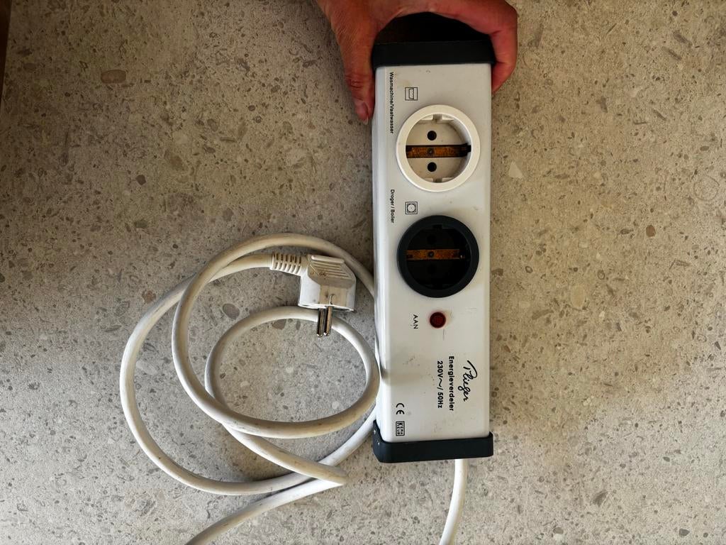 Plieger Verdeelstekker met 2 stopcontacten, Ophalen of Verzenden, Gebruikt, Stekker