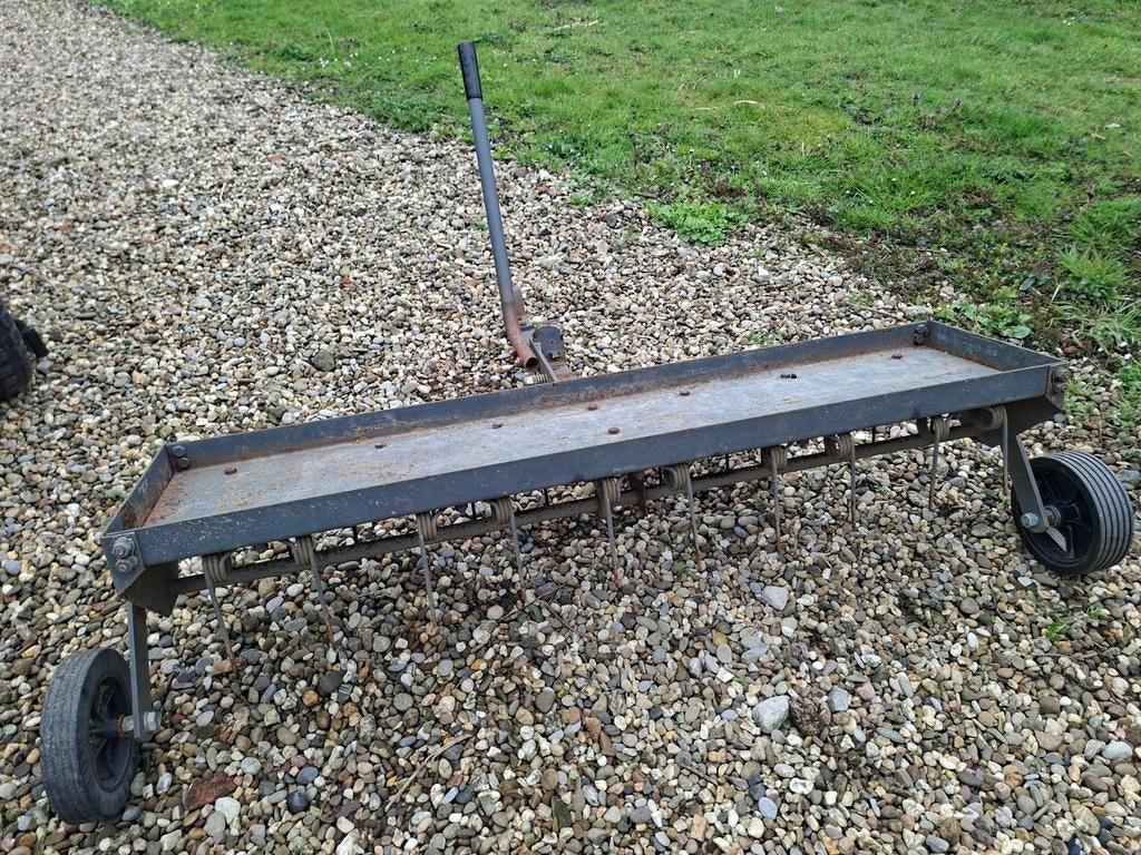 Ontmosser en verluchter voor zitmaaier, Ophalen, Gebruikt