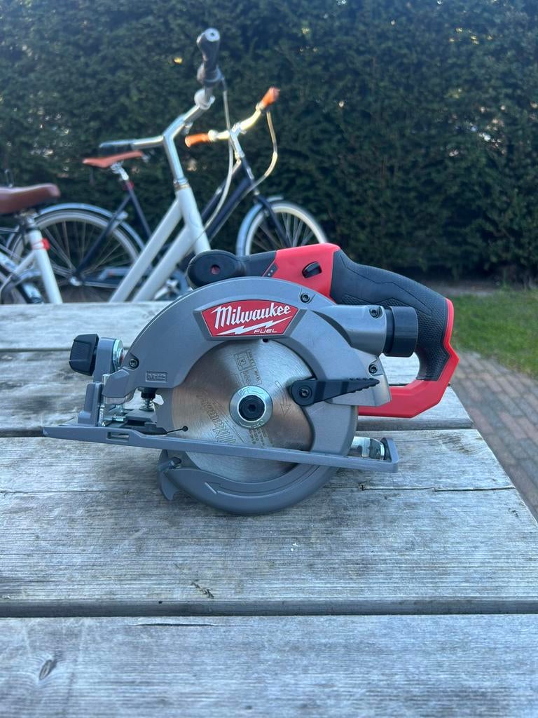 Milwaukee M12 CCS44 cirkelzaag, Doe-het-zelf en Verbouw, Gereedschap | Zaagmachines, Cirkelzaag, Ophalen of Verzenden, Zo goed als nieuw