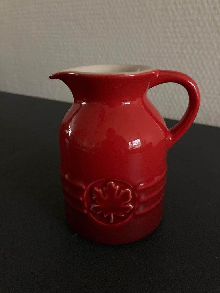 Le Creuset Rode melkkannetje creamer of siroop kan, Ophalen of Verzenden, Nieuw