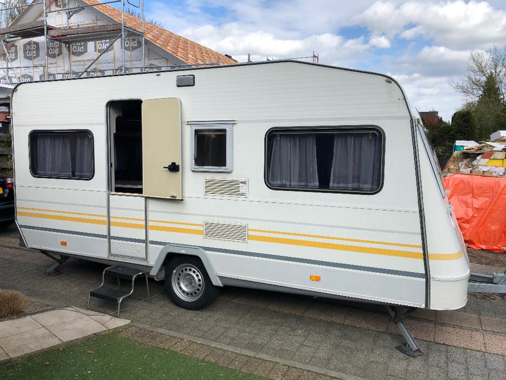 KNAUS 460TL 4-pers, zeer nette staat, voortent, luifel, enz., Caravans en Kamperen, Dwarsbed, 750 - 1000 kg, Particulier, 4 tot 5 meter