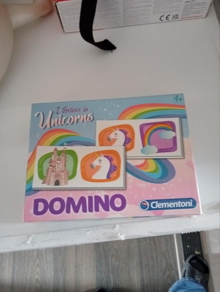 Domino spel unicorn, Ophalen