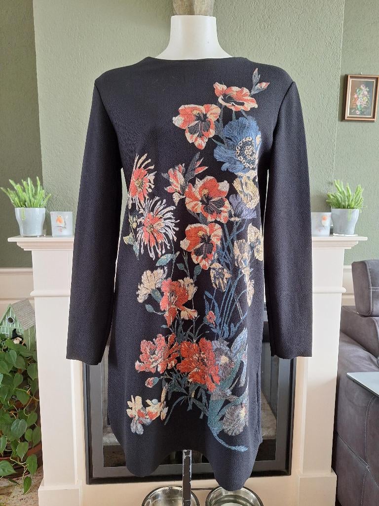 Zara zwarte bloemen jurk M 38 40, Maat 38/40 (M), Verzenden, Zo goed als nieuw, Boven de knie