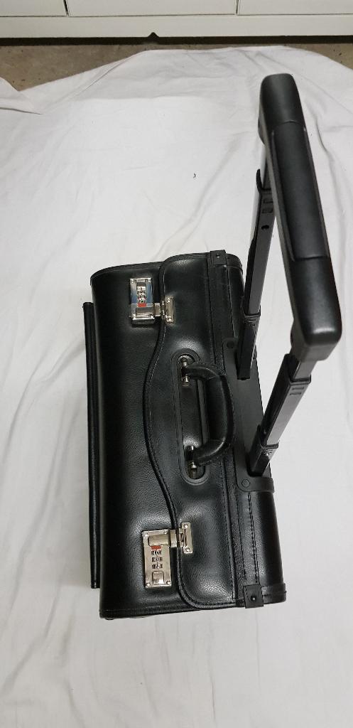 reiskoffer (zakelijk), Ophalen, 40 tot 60 cm, Wieltjes, 20 tot 30 cm