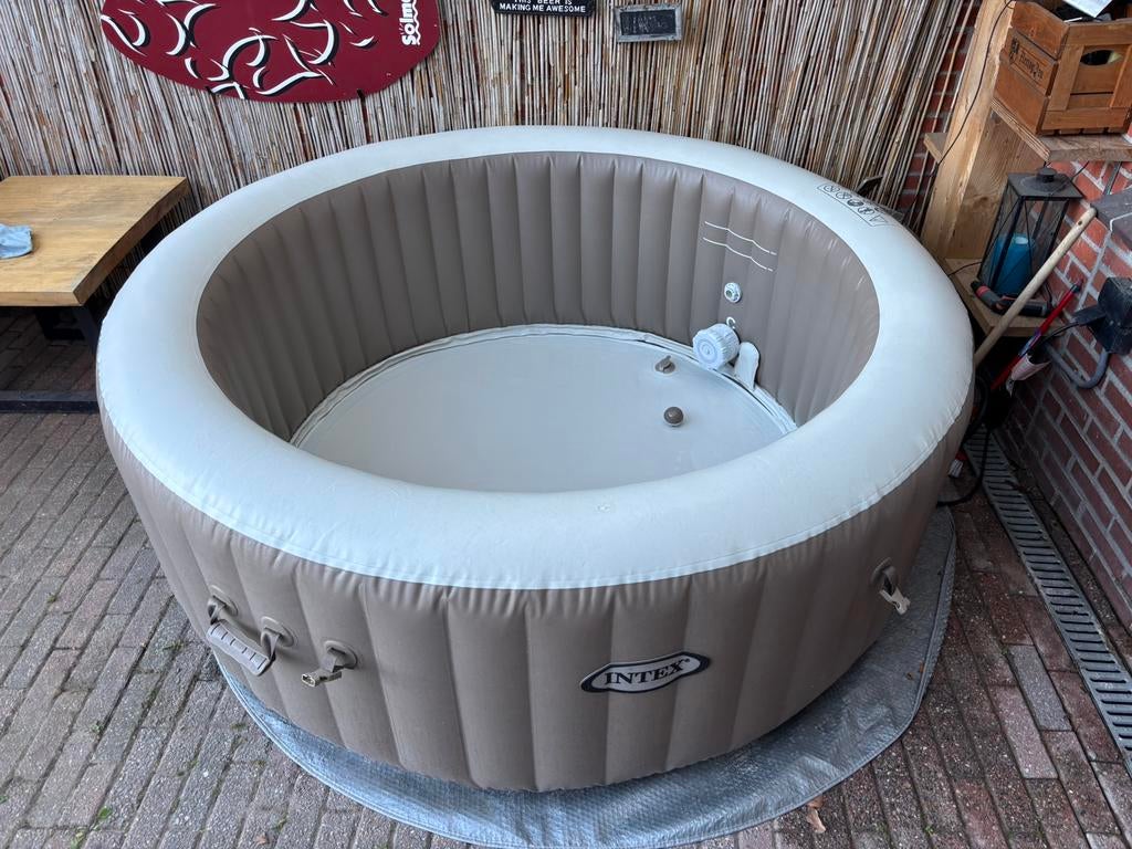 Intex purespa spa 4 pers. in goede staat, Tuin en Terras, Ophalen, Gebruikt, Filter, Opblaasbaar