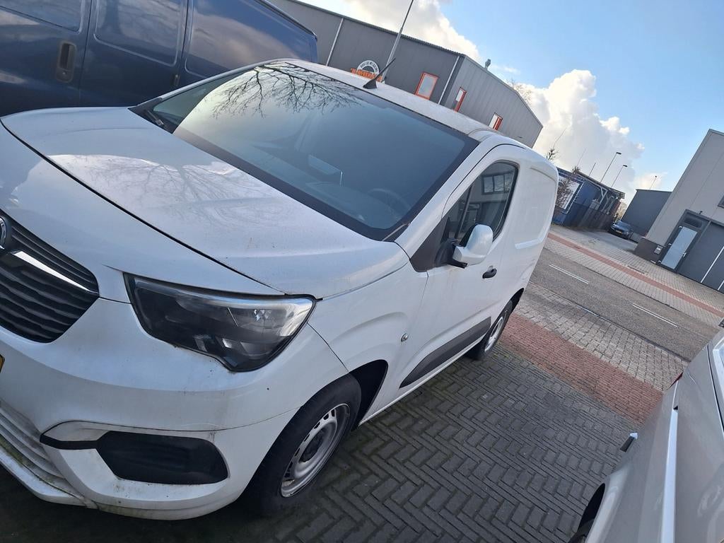 Opel Combo Cargo verkocht, Voorwielaandrijving, Euro 5, Stof, 4 cilinders