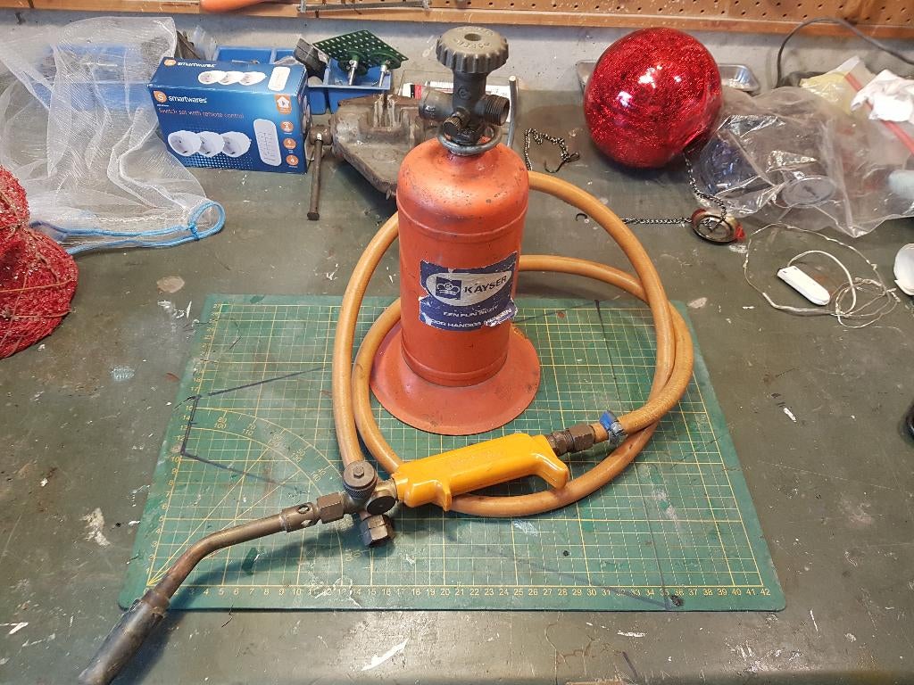 Karweifles met brander., Doe-het-zelf en Verbouw, Gereedschap | Handgereedschap, Ophalen of Verzenden, Gebruikt