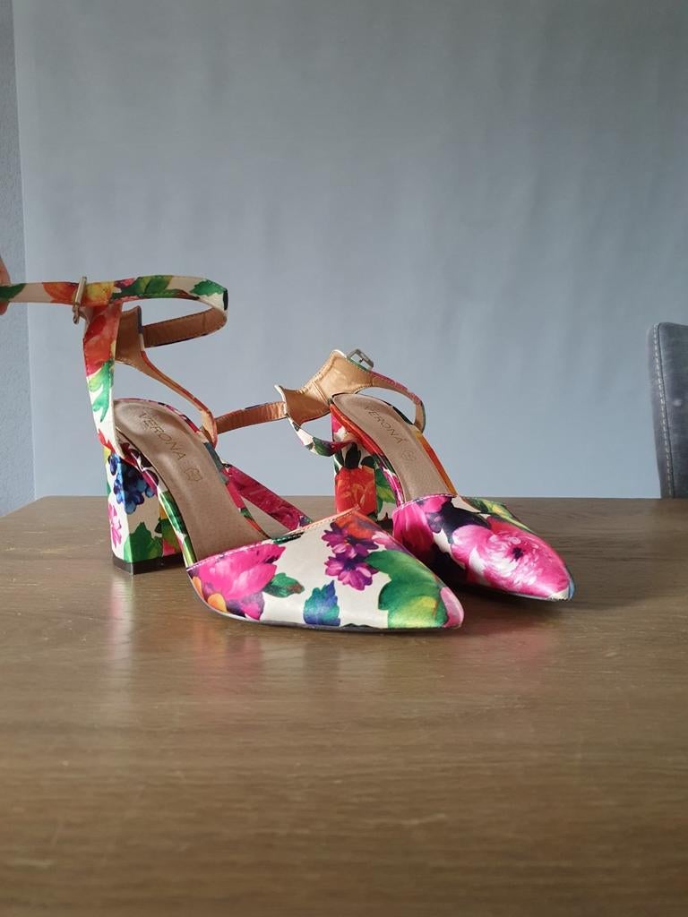 Prachtige pumps - lente - zomer, Ophalen of Verzenden