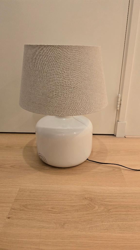 Riverdale tafellamp stoffen witte kap, Ophalen, 50 tot 75 cm, Overige materialen, Landelijk