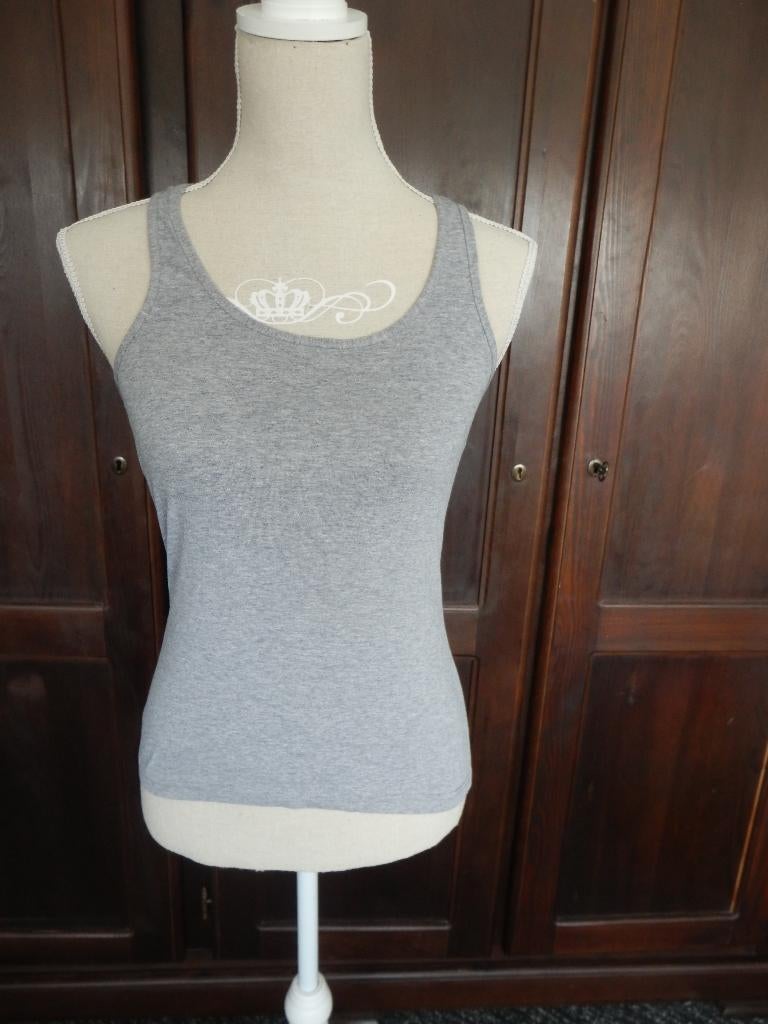 Only hempje/grijze top met doodskoppen maat S, Only, Ophalen of Verzenden, Zo goed als nieuw, Grijs