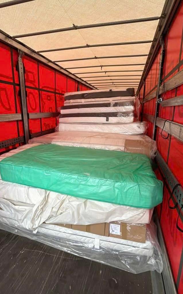 Partij nieuwe matrassen met transportschade. +- 150 stuks, Ophalen, Tweepersoons, Zo goed als nieuw, 180 cm