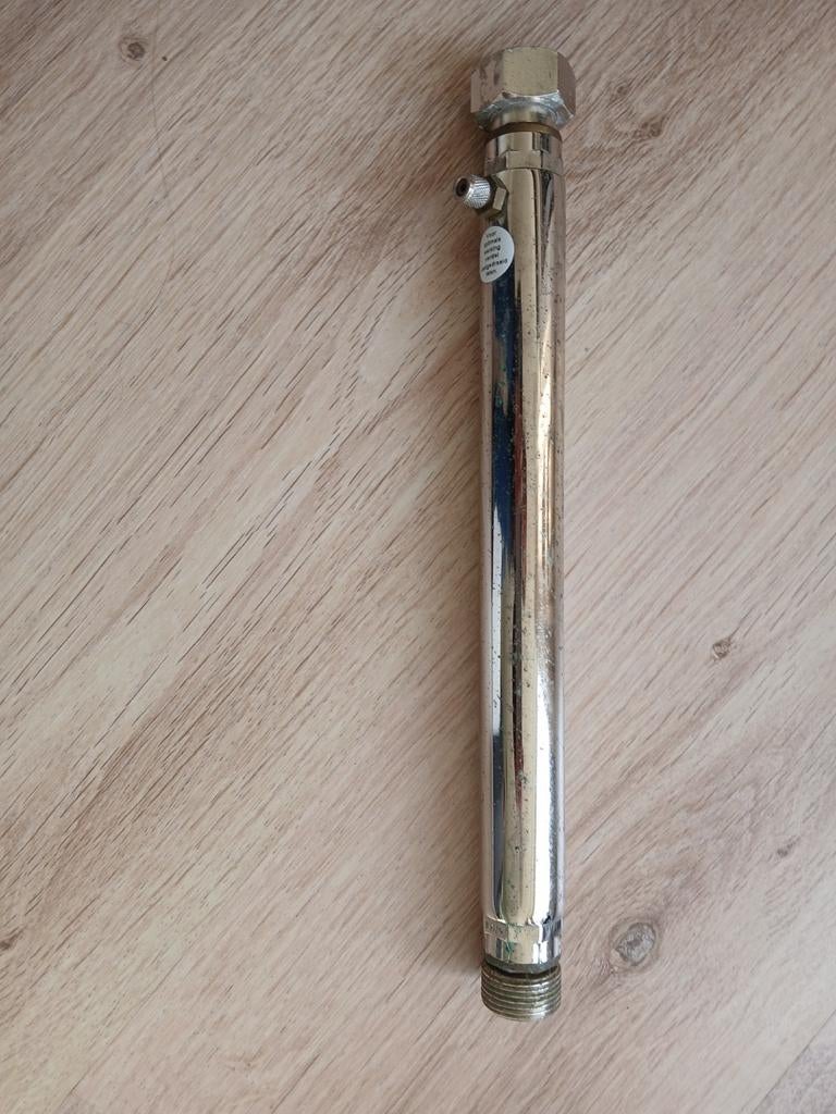 Waterslagdemper voor sanitair, Ophalen