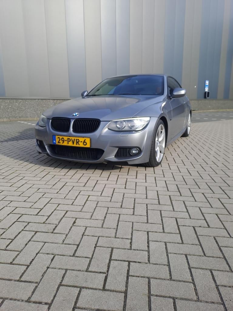 Bmw 325i coupe aut., Auto's, Automaat, Achterwielaandrijving, Overige kleuren, Particulier