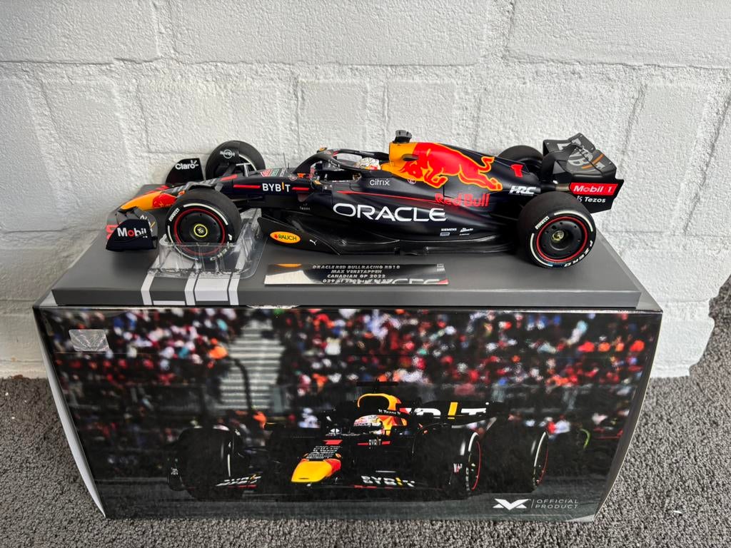 Max verstappen RB18 winner canada 2022 1:18 model, Verzamelen, Ophalen of Verzenden, Zo goed als nieuw, Formule 1
