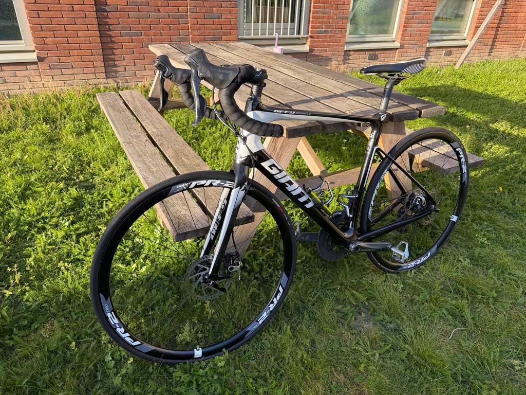 Giant Defy Advanced Carbon Disc Racefiets - Top Staat + Extr, Carbon, Zo goed als nieuw, 57 tot 61 cm, Giant