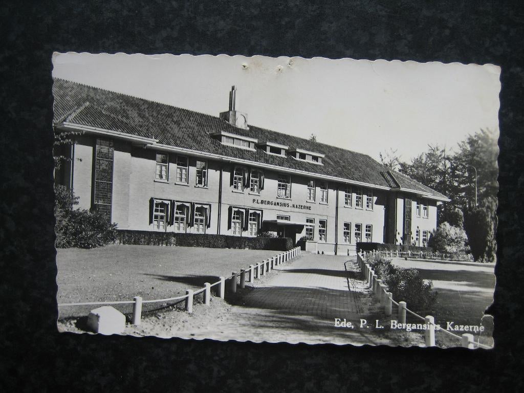 EDE  P.L. Bergansins kazerne, Ophalen of Verzenden, 1940 tot 1960, Gelderland