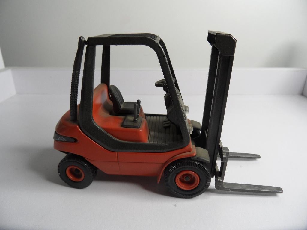 Linde Gabelstapler. Heftruck. Miniatuur. M1:25, Ophalen of Verzenden, Zo goed als nieuw, Overige typen