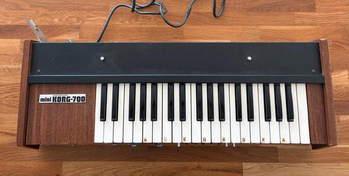 Korg MiniKORG-700 vintage synthesizer, Muziek en Instrumenten, Ophalen, Gebruikt, Korg, Overige aantallen