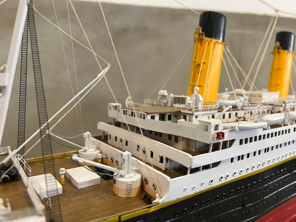 Schitterend gebouwd model Titanic, 108 cm hout messing etc, Ophalen, Zo goed als nieuw, Nvt, Nvt