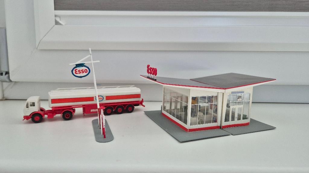 Busch H0 1005 - ESSO Tankstation, Overige merken, Gelijkstroom of Wisselstroom, Brug, Tunnel of Gebouw, Ophalen of Verzenden