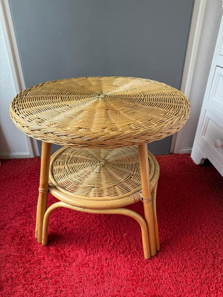 Vintage rotan rieten tafel bijzettafel terras, Huis en Inrichting, Tafels | Bijzettafels, 45 tot 60 cm, Overige materialen, Rond