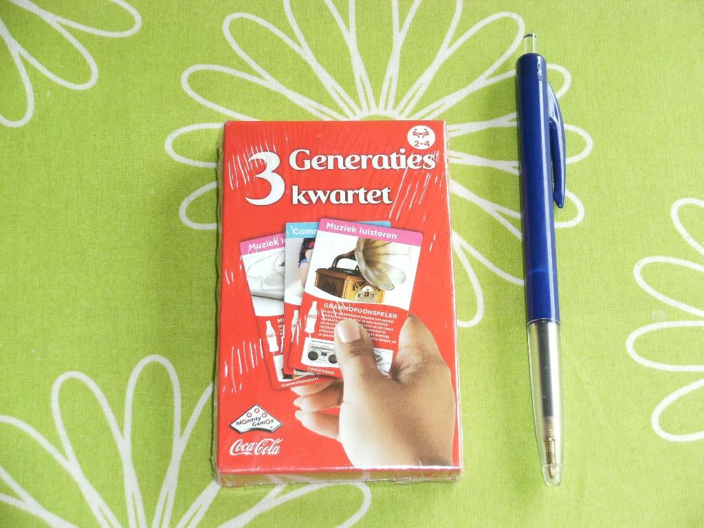 Nieuw in seal: Coca Cola 3 generaties kwartet, Ophalen of Verzenden, Nieuw, Kwartet(ten)