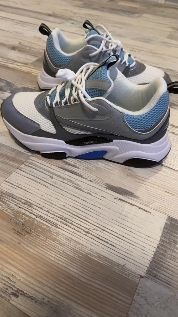 Dior B22 lichtblauw maat 44, Ophalen, Nieuw, Blauw