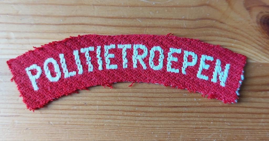 Naamlint Politietroepen, Verzamelen, Militaria | Algemeen, Ophalen of Verzenden, Landmacht, Nederland, Embleem of Badge
