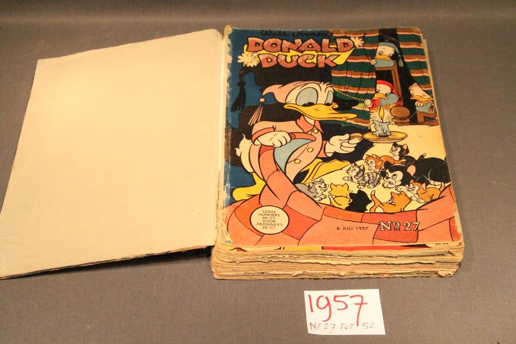 Donald Duck Ingebonden album 1957, Meerdere stripboeken, Ophalen of Verzenden, Gelezen