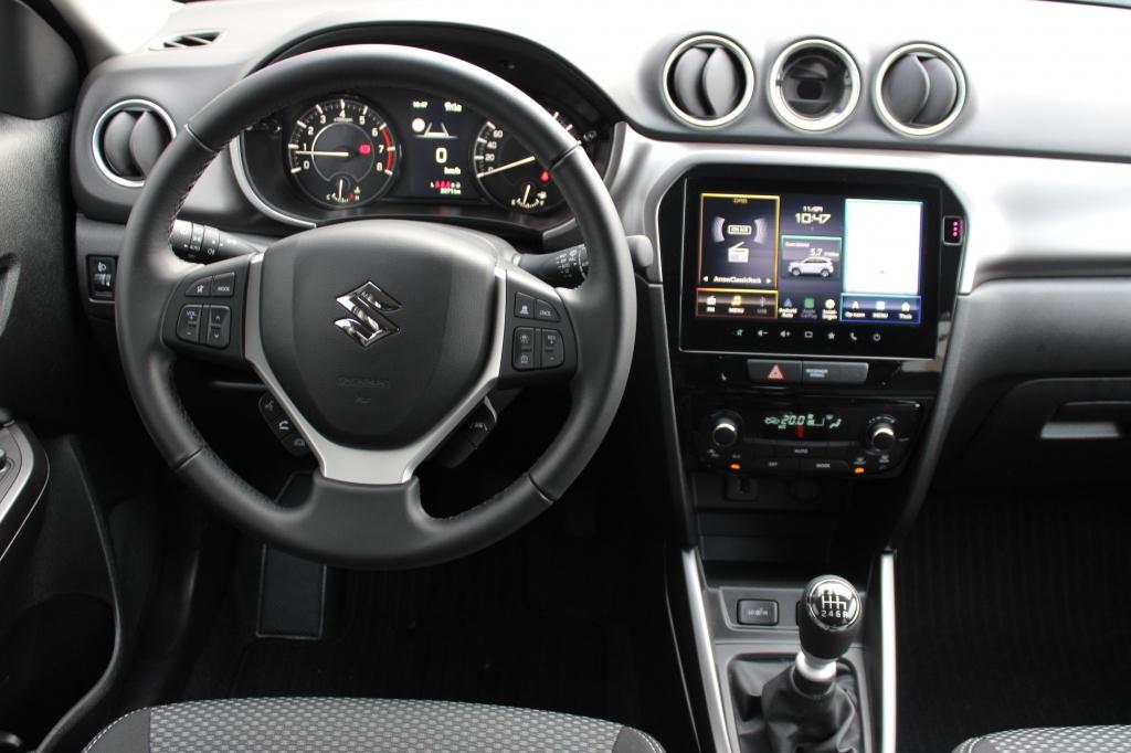 Suzuki Vitara 1.4 Boosterjet Select SmartHybrid | Navigatie, Voorwielaandrijving, Stof, Gebruikt, Zwart