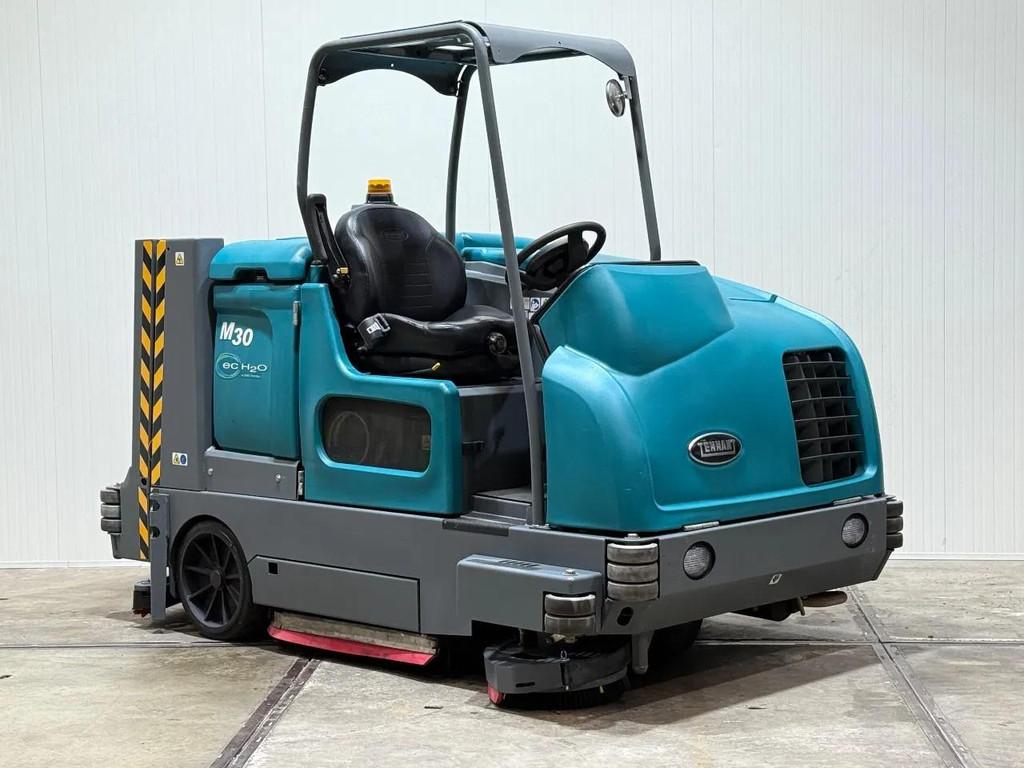 Tennant M30 LPG 2017 1800uu! Veeg-Schrob-machine HL1026