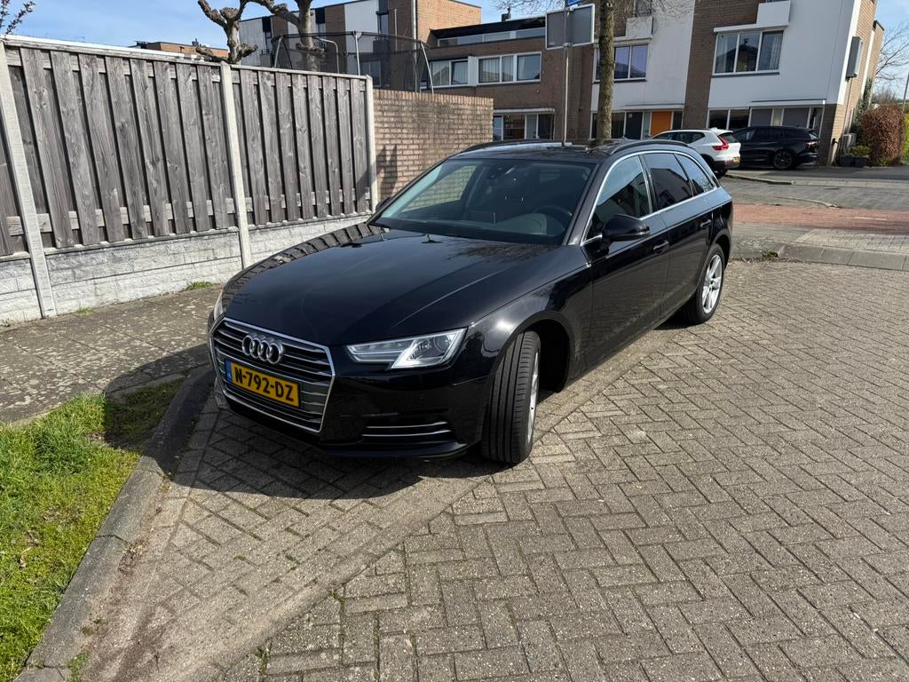 Audi A4 2.0 TDI 150pk S Tronic 2017 Zwart, Auto's, Audi, 4 cilinders, A4, Zwart, Diesel