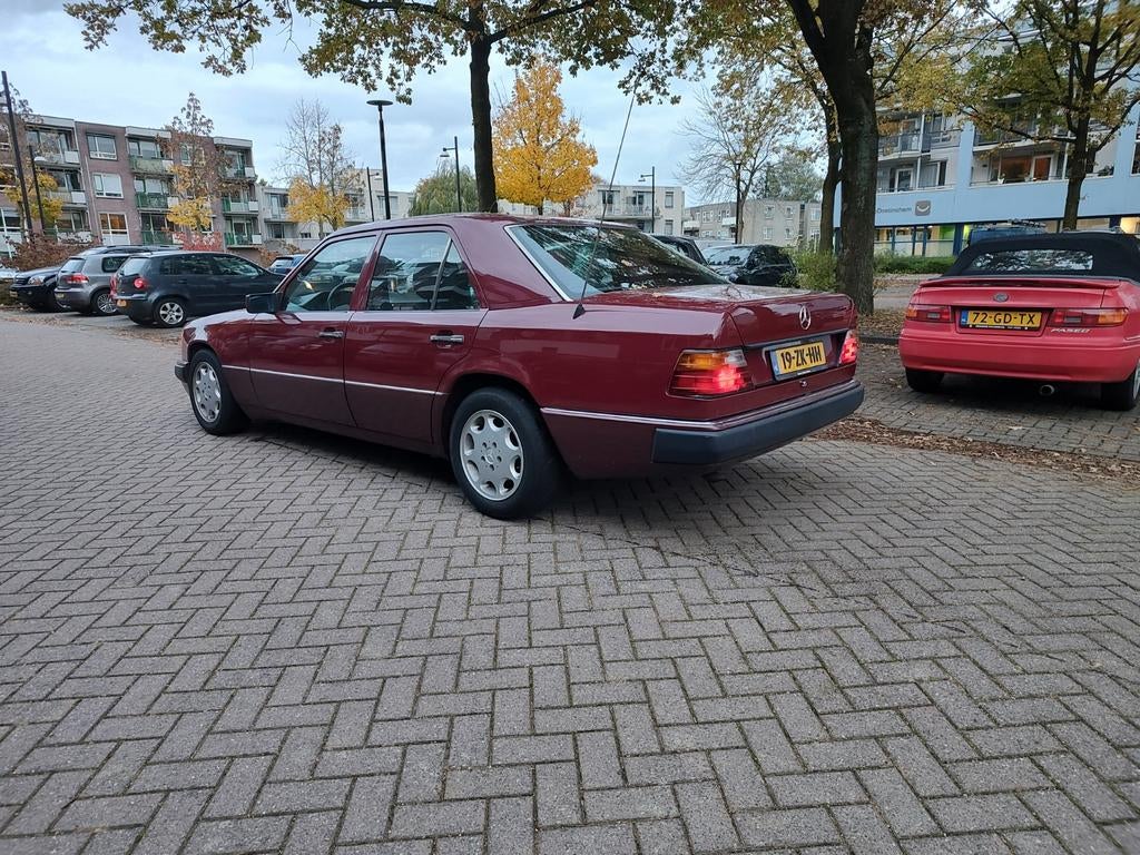 Mercedes-Benz w124 200-Serie 2.3 Ruilen?, Auto's, 1360 kg, Achterwielaandrijving, 680 kg, 4 cilinders