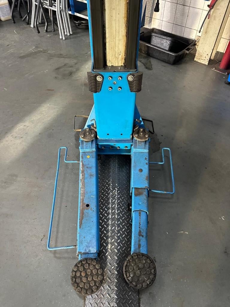 VLT Ravaglioli 2-koloms autobrug 2500 kg, Ophalen