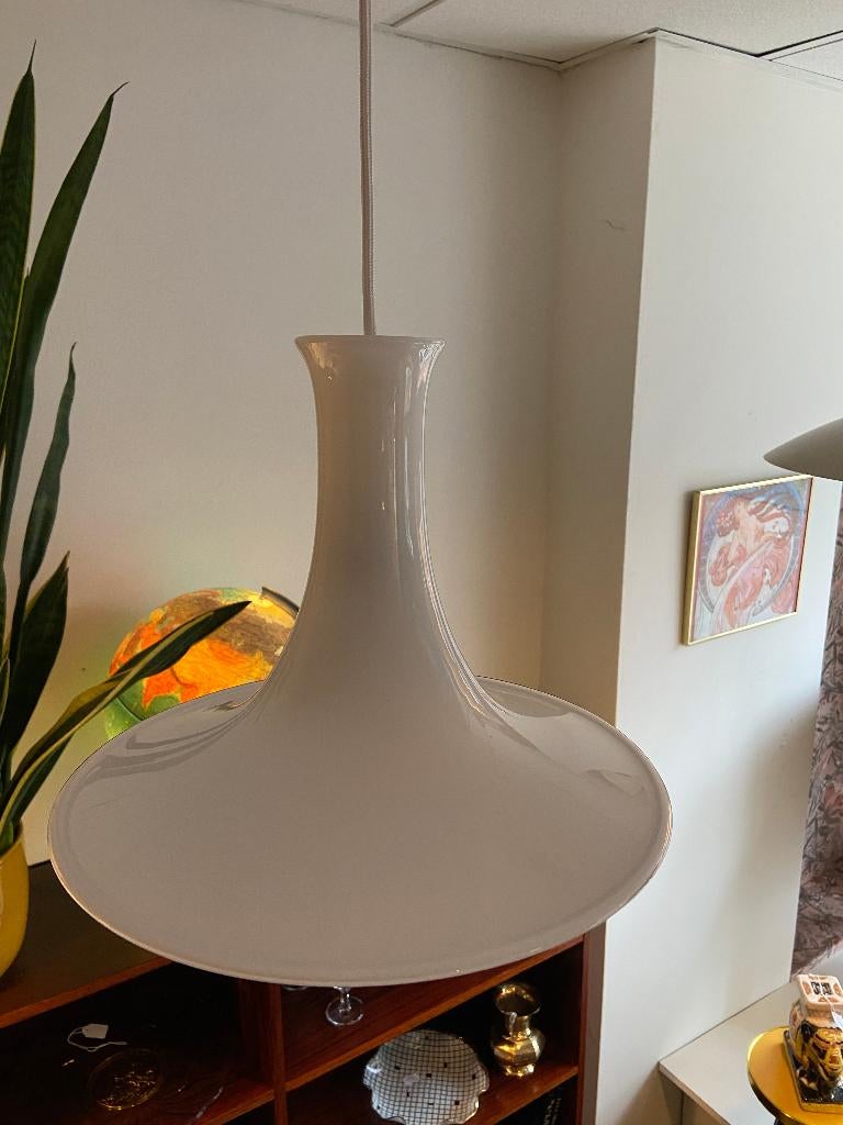 Holmegaard Mandarin hanglamp wit opalineglas, Ophalen, Vintage Deens design, Gebruikt, Glas