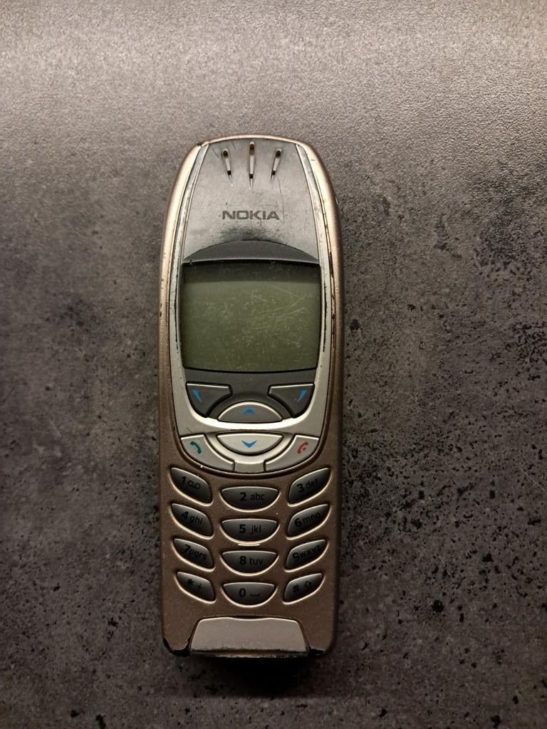 Oude Nokia 6310 - Klassieker!, Gebruikt, Overige modellen, Zwart, Fysiek toetsenbord