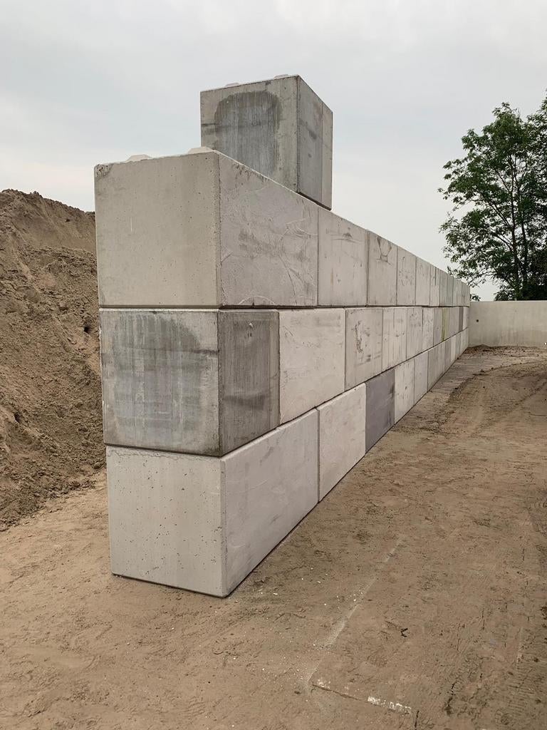 Nieuwe  betonblokken  stapelblokken  megablokken  blokken, Ophalen, Nieuw, Beton, Minder dan 100 cm